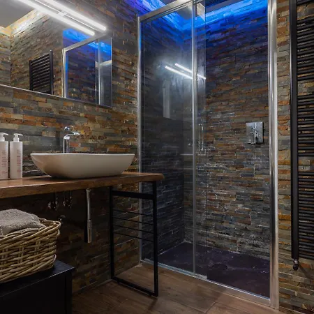 Graglia Modern By Wonderful Italy Apartment Turin